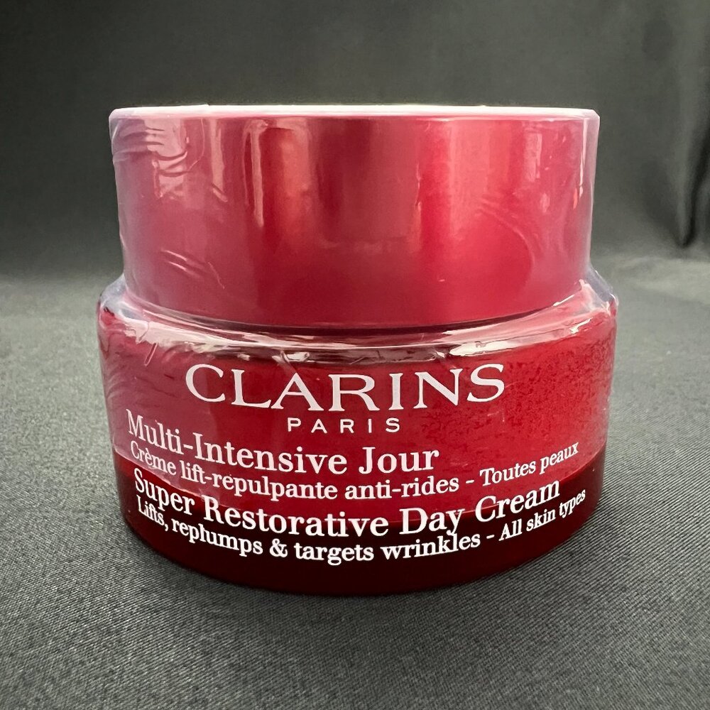 Clarins Super Restorative Anti-Aging Day Moisturizer